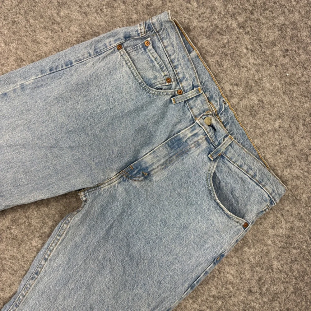 Levis 505 Regular Fit Straight Leg Jeans Light Wash Mens‎ W34 L32 00505-1992